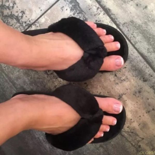 winter women house fuzzy slippers 2021 faux fur fashion warm shoes woman slip on flats female furry slides black pink cozy home
winter women house fuzzy slippers 2021 faux fur fashion warm shoes woman slip on flats female furry slides black pink cozy home
