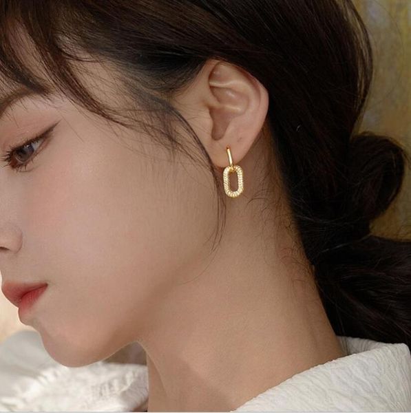 hoop & huggie 925 sterling silver luxury zircon geometric oval earring for women simple metal style detachable s-e1412, Golden;silver
hoop & huggie 925 sterling silver luxury zircon geometric oval earring for women simple metal style detachable s-e1412, Golden;silver