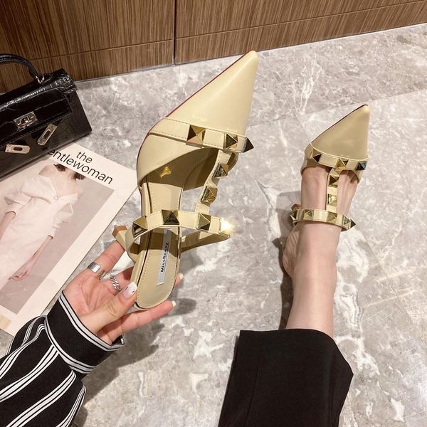 luxury dress shoes simple fashion pointed rivet high women's thin heels 2021 spring and summer one-line baotou sandals 5615-8, Black
luxury dress shoes simple fashion pointed rivet high women's thin heels 2021 spring and summer one-line baotou sandals 5615-8, Black
