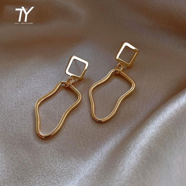 dangle & chandelier neo gothic geometric hollow out metal earrings for woman korean fashion jewelry party girl's unusual accessories, Silver
dangle & chandelier neo gothic geometric hollow out metal earrings for woman korean fashion jewelry party girl's unusual accessories, Silver