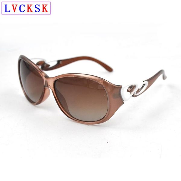 fashion women polarized sunglasses female oval gradient shade sun glasses metal design goggle spectacles eyewear uv400 l3, White;black
fashion women polarized sunglasses female oval gradient shade sun glasses metal design goggle spectacles eyewear uv400 l3, White;black