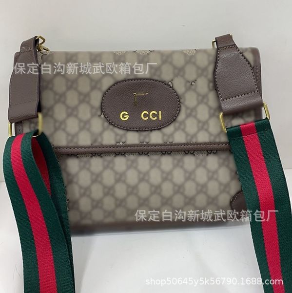 luxury design new oblique cross bag old classic letter pattern postman bag business luxury women's purses
luxury design new oblique cross bag old classic letter pattern postman bag business luxury women's purses