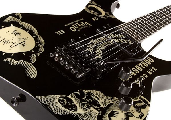 promotion kh-2 2009 ouija kirk hammett signature black electric guitar reverse headstock, floyd rose tremolo, black hardware
promotion kh-2 2009 ouija kirk hammett signature black electric guitar reverse headstock, floyd rose tremolo, black hardware