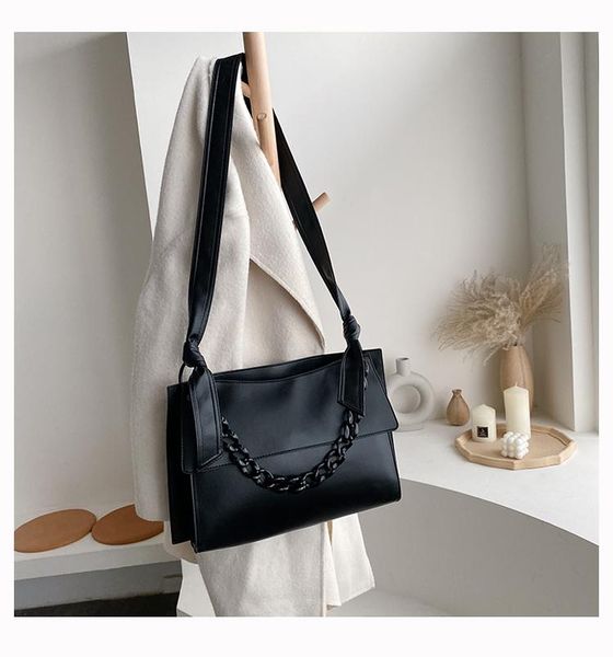 evening bags european fashion large chain tote bag 2021 quality pu leather women's designer handbag high capacity shoulder messenger
evening bags european fashion large chain tote bag 2021 quality pu leather women's designer handbag high capacity shoulder messenger