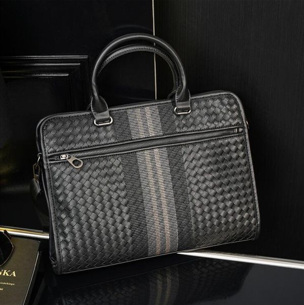 factory wholesale men leather shoulder bag british fan woven business briefcase knitting striped handbag large plaid fashion backpack
factory wholesale men leather shoulder bag british fan woven business briefcase knitting striped handbag large plaid fashion backpack