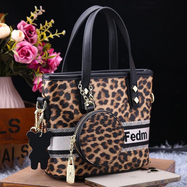 evening bags leopard print handbags 2021 fashion leather all-match ladies single-shoulder messenger bag sac luxe
evening bags leopard print handbags 2021 fashion leather all-match ladies single-shoulder messenger bag sac luxe