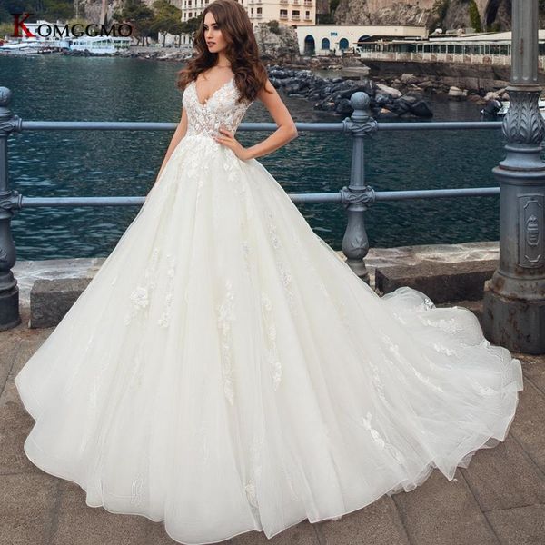 other wedding dresses 2021 arrival v-neck cathedral train embroidery appliques tulle dress elegant sleeveless backless bridal ball gown, White
other wedding dresses 2021 arrival v-neck cathedral train embroidery appliques tulle dress elegant sleeveless backless bridal ball gown, White