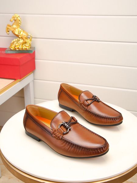 2020 new fashion luxury spring autumn men designer dress shoes men leather shoes lace-up pointed toe business male british style shoes, Black
2020 new fashion luxury spring autumn men designer dress shoes men leather shoes lace-up pointed toe business male british style shoes, Black