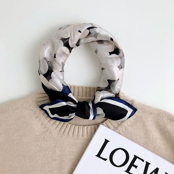 small square silk women's versatile spring and autumn summer shawl korean thin neck scarf, Black;purple 
small square silk women's versatile spring and autumn summer shawl korean thin neck scarf, Black;purple