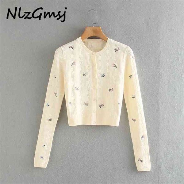 women floral embroidery cropped cardigan sweater vintage long sleeve button-up female outerwear chic 210628, White
women floral embroidery cropped cardigan sweater vintage long sleeve button-up female outerwear chic 210628, White