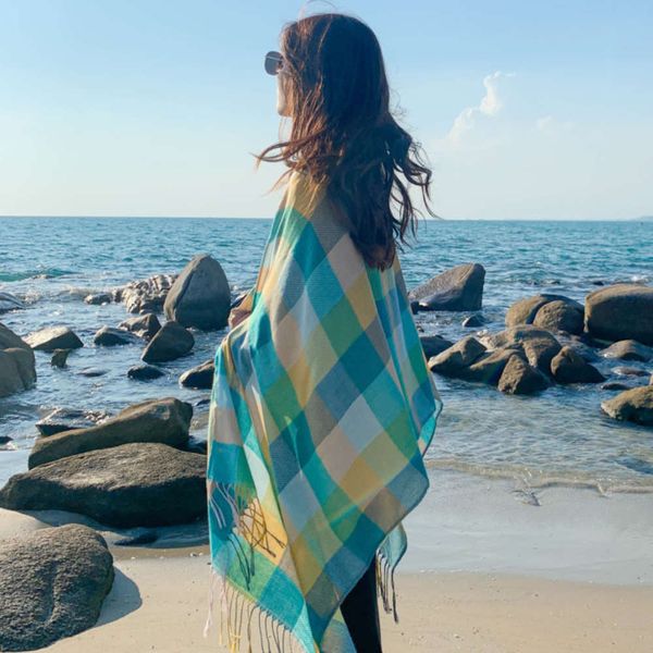 spring and autumn women's fashion decoration p silk color plaid cashmere scarf, Blue;black
spring and autumn women's fashion decoration p silk color plaid cashmere scarf, Blue;black
