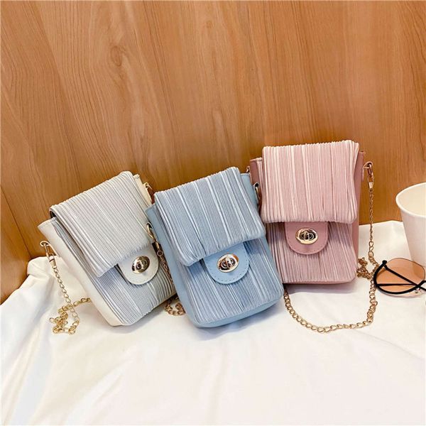 hbp 2021 new versatile small square fashion chain messenger women's summer mini mobile phone bag
hbp 2021 new versatile small square fashion chain messenger women's summer mini mobile phone bag