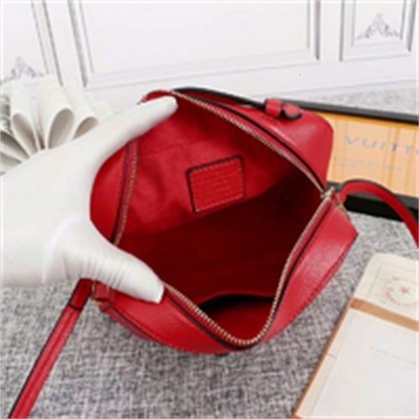brand designer luxury yb1j m44593 embossed tassel shoulder bag red women handbags iconic bags handles shoulder bags totes cross body bag
brand designer luxury yb1j m44593 embossed tassel shoulder bag red women handbags iconic bags handles shoulder bags totes cross body bag