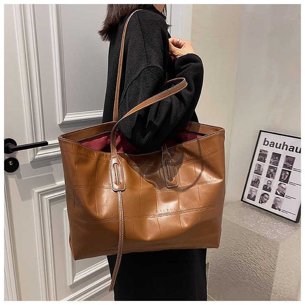 women's bag large capacity tote underarm 2021 autumn fashion versatile one shoulder diagonal
women's bag large capacity tote underarm 2021 autumn fashion versatile one shoulder diagonal
