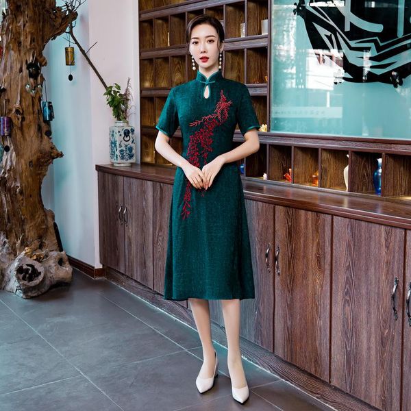 ethnic clothing blue elegant mandarin collar novelty qipao women exquisite embroidery cheongsam summer short sleeve vintage chinese dress, Red
ethnic clothing blue elegant mandarin collar novelty qipao women exquisite embroidery cheongsam summer short sleeve vintage chinese dress, Red