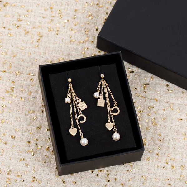 drop earring with pearl and bottle shape for women wedding jewelry gift tassel design ps3595, Golden
drop earring with pearl and bottle shape for women wedding jewelry gift tassel design ps3595, Golden