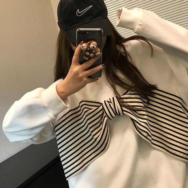 wang maiden's shop black and white sweater early spring autumn long sleeve new thin design sense small crowd round neck loose top
wang maiden's shop black and white sweater early spring autumn long sleeve new thin design sense small crowd round neck loose top