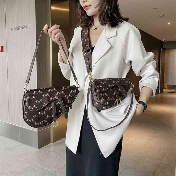 storage baagsaddlebag female pu double horse print flap bag new fashion women shoulder luxury designer tas crossbody messenger bagsgg bag
storage baagsaddlebag female pu double horse print flap bag new fashion women shoulder luxury designer tas crossbody messenger bagsgg bag