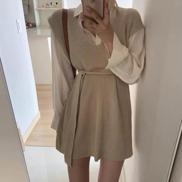 casual dresses 2021 winter women's long sleeved cardigan + suspenders sweater vest two piece runway suit, Black;gray
casual dresses 2021 winter women's long sleeved cardigan + suspenders sweater vest two piece runway suit, Black;gray