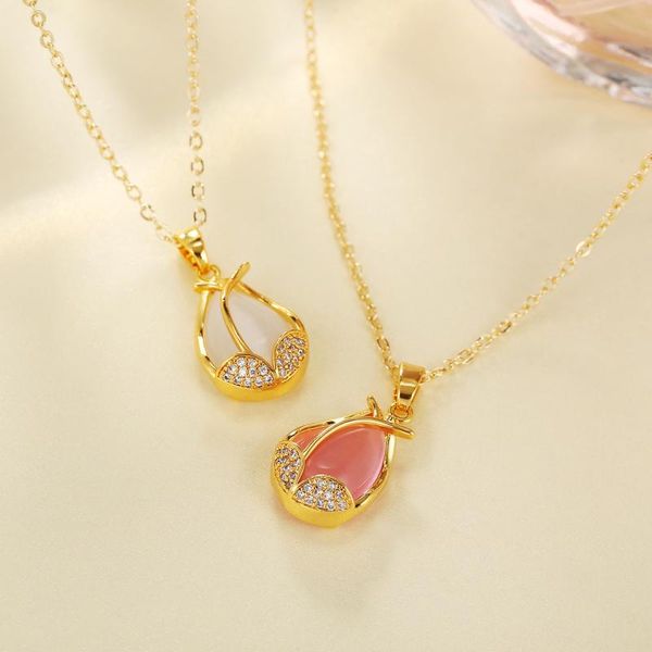 chokers fashion exquisite opal zircon tulip flower pendant necklace girls statement gold color chain women jewelry, Golden;silver
chokers fashion exquisite opal zircon tulip flower pendant necklace girls statement gold color chain women jewelry, Golden;silver