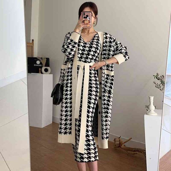 two piece dress autumn sweaters retro long sleeve v neck knitted coat bandage waist bird lattice tank women fashion sets f5p4, White
two piece dress autumn sweaters retro long sleeve v neck knitted coat bandage waist bird lattice tank women fashion sets f5p4, White