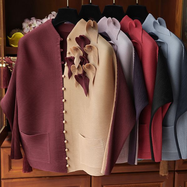 new 2021 spring chinese style 3d appliques bat sleeve plus size with beaded button up shirt women indie vintage pleated clothes je2x, White
new 2021 spring chinese style 3d appliques bat sleeve plus size with beaded button up shirt women indie vintage pleated clothes je2x, White