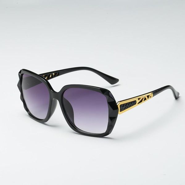 sunglasses big square, White;black 
sunglasses big square, White;black