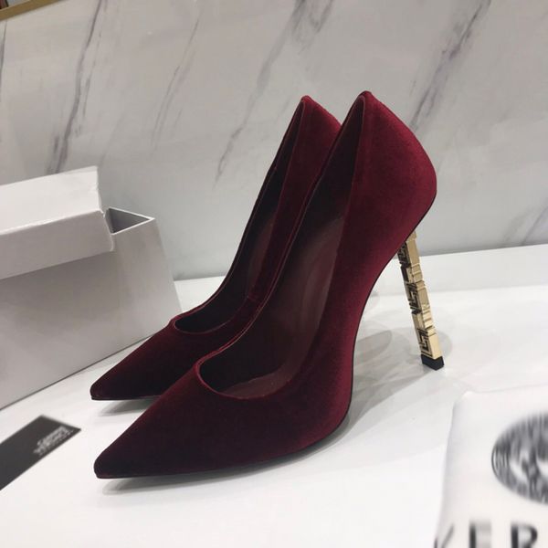 2021 good quality fashion women luxurys designers shoes designer sandals womens luxury high heels sandal dress shoess with box size 35-41 -h, Black
2021 good quality fashion women luxurys designers shoes designer sandals womens luxury high heels sandal dress shoess with box size 35-41 -h, Black