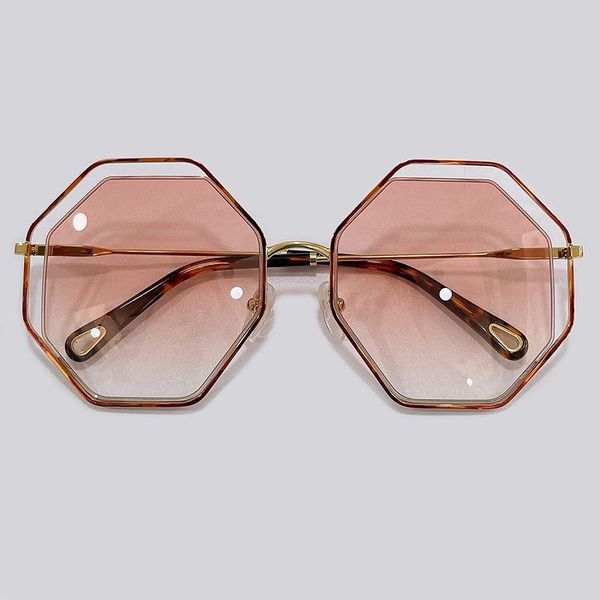 sunglasses 2021 fashion gradient women design sun glasses female driving eyewear, White;black
sunglasses 2021 fashion gradient women design sun glasses female driving eyewear, White;black