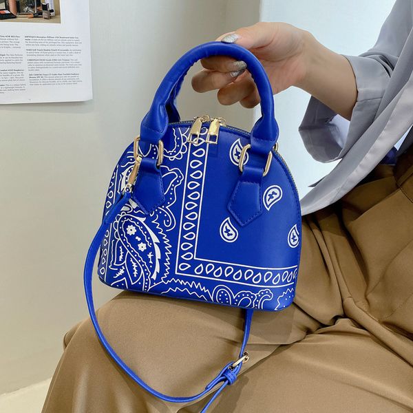 handbag national style small bag 2021 trend fashionable shell mini messenger this year, Black;red
handbag national style small bag 2021 trend fashionable shell mini messenger this year, Black;red
