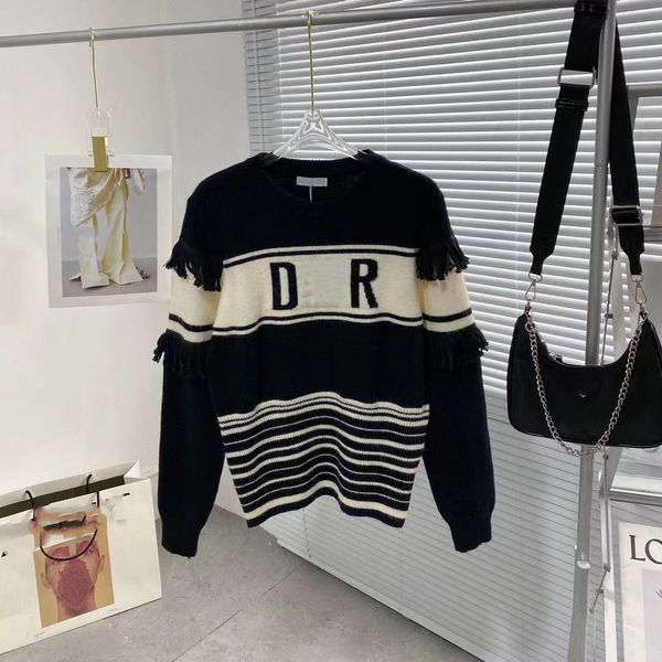 2021 autumn new tassel contrast color round neck terry loose and comfortable college style pullover sweater, Black
2021 autumn new tassel contrast color round neck terry loose and comfortable college style pullover sweater, Black