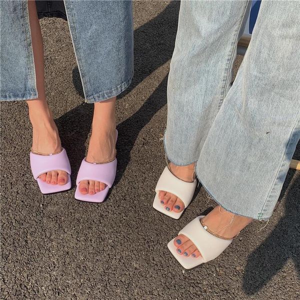 slippers summer 2021 sweet korean version square head metal chain low heel with flat bottom and small women's sandals, Black
slippers summer 2021 sweet korean version square head metal chain low heel with flat bottom and small women's sandals, Black