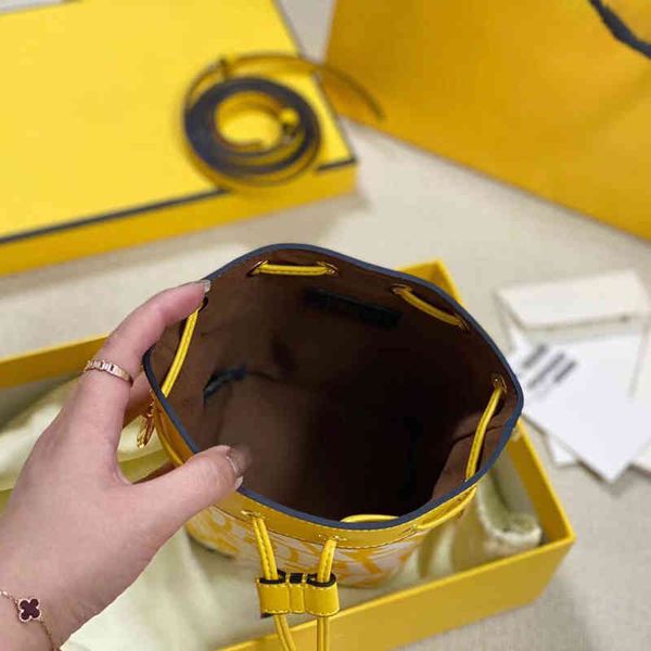 luxury handbags 2021 new fashion all-match mini canvas ladies bucket hand shoulder messenger bag ddj0 x81z
luxury handbags 2021 new fashion all-match mini canvas ladies bucket hand shoulder messenger bag ddj0 x81z