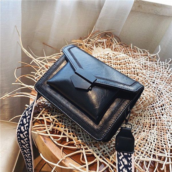 fashion womantrend shoulder messenger ladies bag zipper solid color women bag convenient hardware lock woman small square bag, Black;red
fashion womantrend shoulder messenger ladies bag zipper solid color women bag convenient hardware lock woman small square bag, Black;red