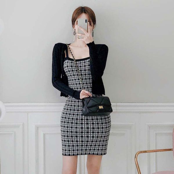 spring autumn fashion 2 pieces black short jacket and strap plaid pencil dress fresh elegant cute knit women sets 7d71
spring autumn fashion 2 pieces black short jacket and strap plaid pencil dress fresh elegant cute knit women sets 7d71