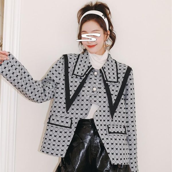 women's suits & blazers suit coat bow print plaid women brand designer double neck pearl buckle irregular loose elegant fashion female, White;black
women's suits & blazers suit coat bow print plaid women brand designer double neck pearl buckle irregular loose elegant fashion female, White;black