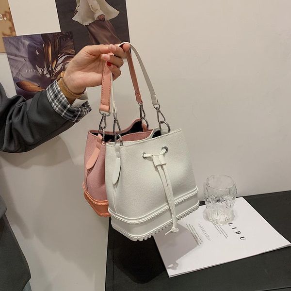 cross body personality canvas stitching pu leather crossbody bags women 2021 women's trending bucket shoulder handbags and purses
cross body personality canvas stitching pu leather crossbody bags women 2021 women's trending bucket shoulder handbags and purses