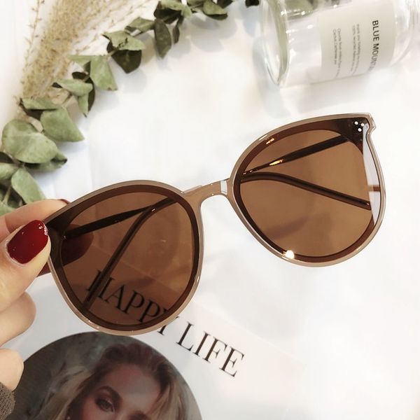 2020 new korean round box sunglasses polarizer big red face network burst models with models sunglasses glasses hong kong flavor, White;black
2020 new korean round box sunglasses polarizer big red face network burst models with models sunglasses glasses hong kong flavor, White;black