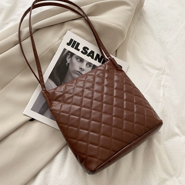 vintage womens bag large capacity plaid shoulder bags retro pu leather handbags ladies wild bags sac a main femme
vintage womens bag large capacity plaid shoulder bags retro pu leather handbags ladies wild bags sac a main femme