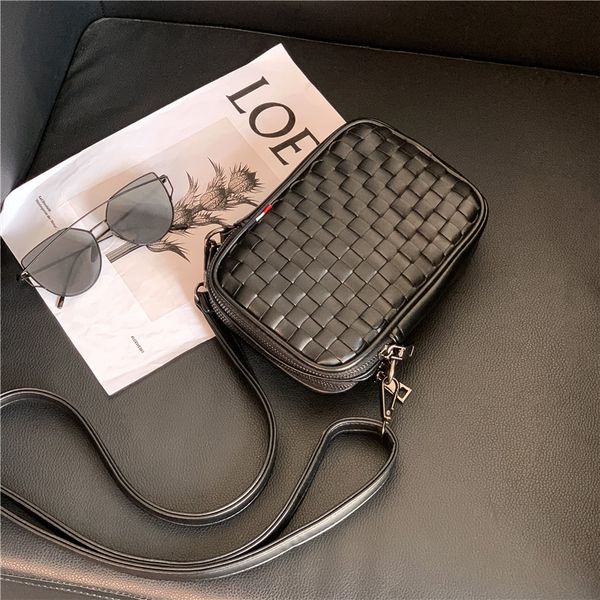 new woven bag messenger shoulder male leather casual small horizontal and men dual-use single le for women uhshr
new woven bag messenger shoulder male leather casual small horizontal and men dual-use single le for women uhshr
