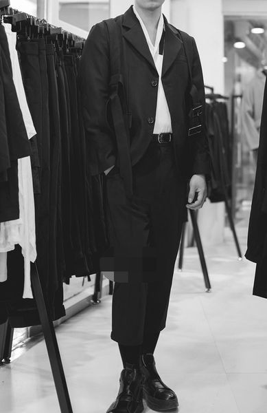 men's suits & blazers spring and autumn lapel solid color fashion personality single breasted strap binding suit gentleman riding coat, White;black
men's suits & blazers spring and autumn lapel solid color fashion personality single breasted strap binding suit gentleman riding coat, White;black