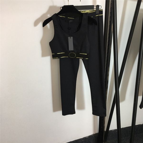 women yoga tracksuits letter embroidery outfits elastic waist slim leggings ladies gym sports suit, Gray
women yoga tracksuits letter embroidery outfits elastic waist slim leggings ladies gym sports suit, Gray