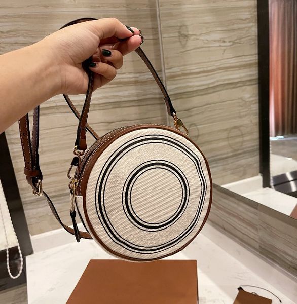 women's classic shoulder bag designer handbag fashion matching letter printing diagonal round cake bags lady wallet cross body
women's classic shoulder bag designer handbag fashion matching letter printing diagonal round cake bags lady wallet cross body