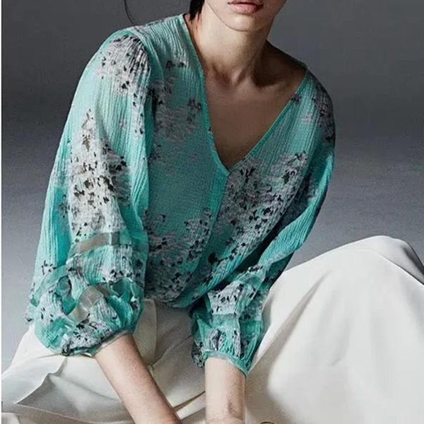 women's blouses & shirts 2021 floral print blouse lantern sleeve v-neck casual pleated shirt and female loose clothing, White
women's blouses & shirts 2021 floral print blouse lantern sleeve v-neck casual pleated shirt and female loose clothing, White