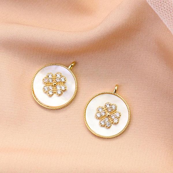 charms natural shell round disc pendant heart zircon gild mother of pearl diy necklace earrings dangle bracelet jewelry finding, Bronze;silver
charms natural shell round disc pendant heart zircon gild mother of pearl diy necklace earrings dangle bracelet jewelry finding, Bronze;silver