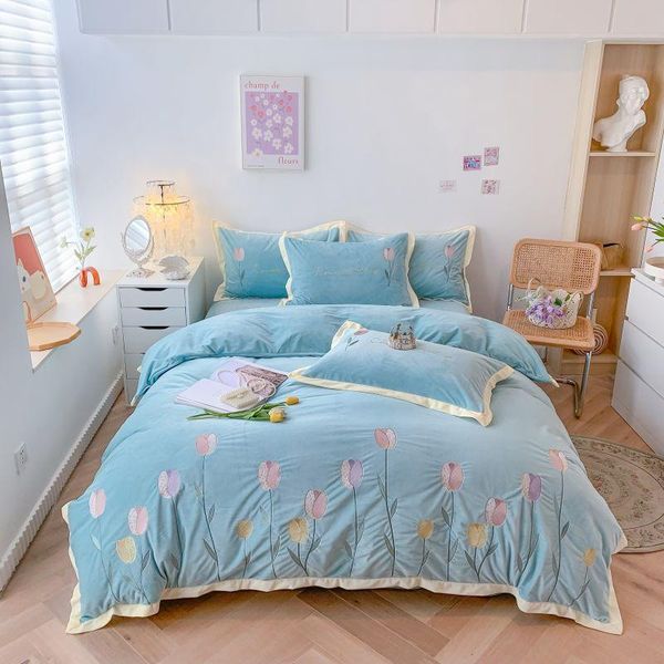 bedding sets shaggy velvet fleece vintage tulip embroidery princess set duvet cover quilt bed linen pillowcases home textiles
bedding sets shaggy velvet fleece vintage tulip embroidery princess set duvet cover quilt bed linen pillowcases home textiles