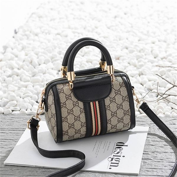 70% off deals online small bag women's new fashion version fresh small fragrance single shoulder messenger
70% off deals online small bag women's new fashion version fresh small fragrance single shoulder messenger