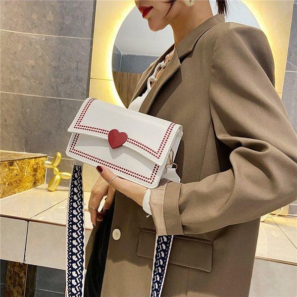 evening bags women's shoulder bag red heart lock printing belts leather square crossbody handbags wholesale 2021 fashion female 
evening bags women's shoulder bag red heart lock printing belts leather square crossbody handbags wholesale 2021 fashion female