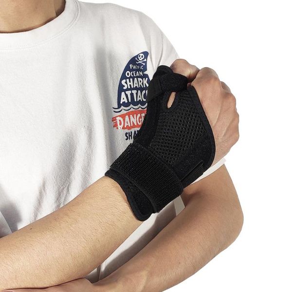 wrist support sports finger guard basketball weightlifting tendon sheath protective fitness gear thumb strap to protect the palm, Black;red
wrist support sports finger guard basketball weightlifting tendon sheath protective fitness gear thumb strap to protect the palm, Black;red