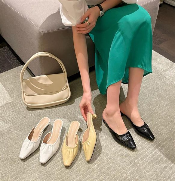 slippers fashion muller shoes female niche design square head low heel thick sandals 2021 outer wear baotou half, Black
slippers fashion muller shoes female niche design square head low heel thick sandals 2021 outer wear baotou half, Black